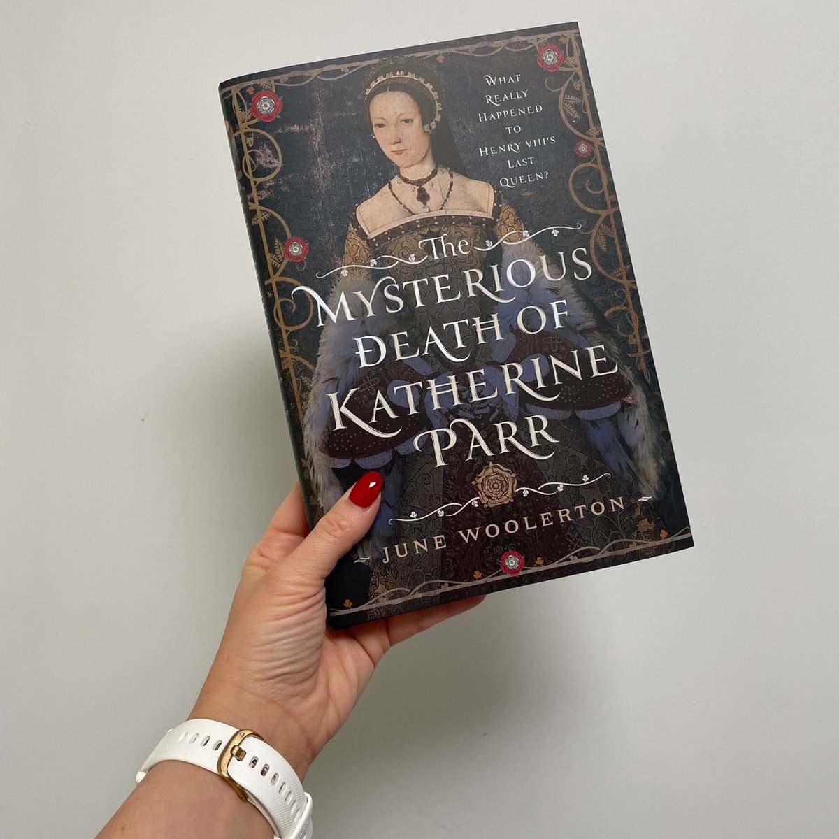 #NewBook 📖 - The Mysterious Death of Katherine Parr 👑 The Mysterious Death of Katherine Parr dives into the calamitous and tumultuous events leading up to the last hours of a once powerful queen and the bizarre happenings that followed her passing. 🛒 buff.ly/3vCTc4p