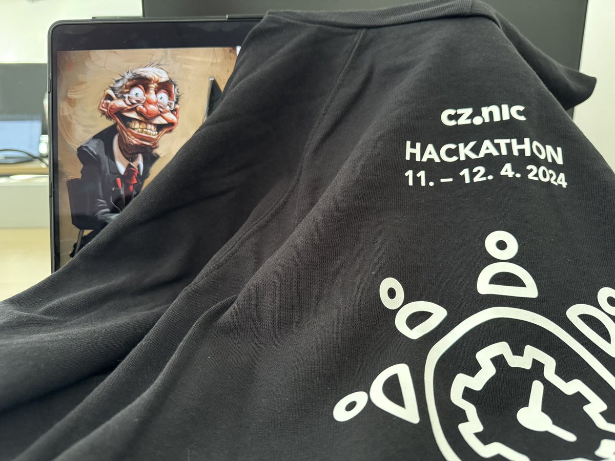 Hackathon @CZ_NIC a já poprvé v soutěžním týmu😍