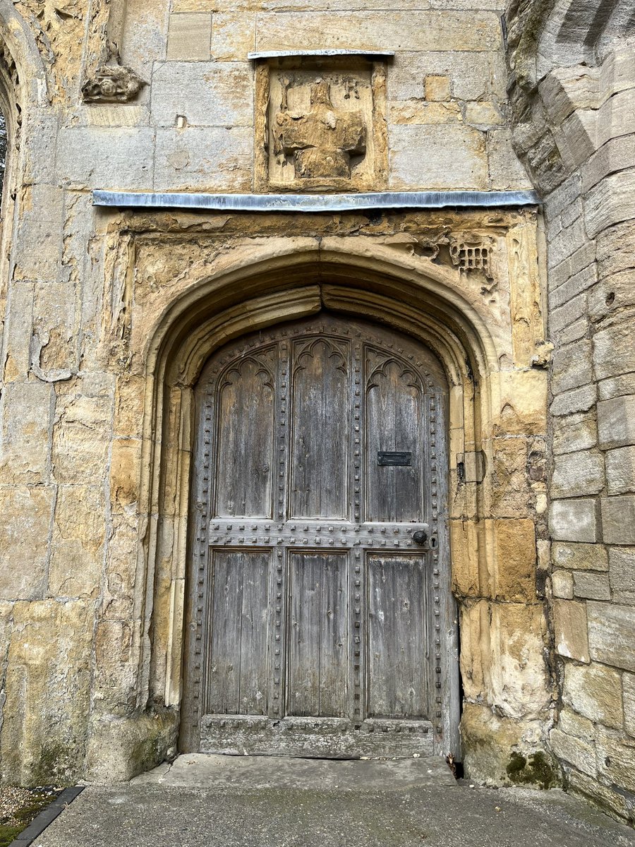 Peterborough Abbey was one of the lucky ones at the Reformation. Instead of being plundered, it was converted into a cathedral for a new diocese. This splendid medieval doorway nearby is, I assume, a survivor from the old monastic complex. #SpotTheHiddenMouse #AdoorableThursday