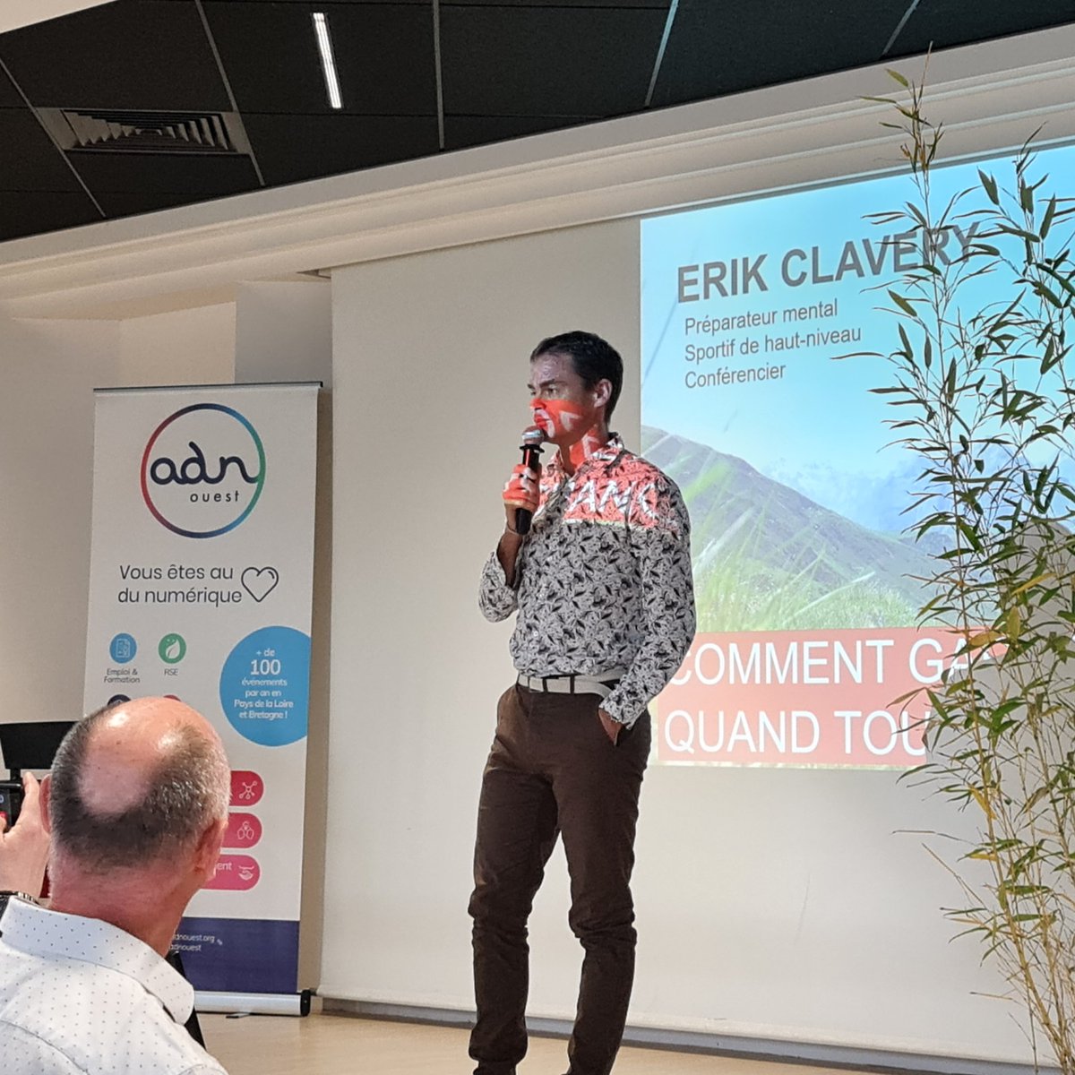 Aux #RencontresDuNumérique de l'Ouest, en conférence d'ouverture avec <a href="/ClaveryErik/">Clavery Erik</a>, athlète de haut niveau, champion du monde de trail, conférencier et préparateur mental.
Une expérience incroyable !
Ses valeurs : les 4 P
#Plaisir
#Passion
#Performance
#Partage