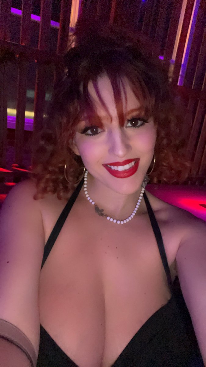 KeelyRoseOF's tweet photo. Getting litty a few nights ago 🔥😆 https://t.co/Alo0rsjUL0