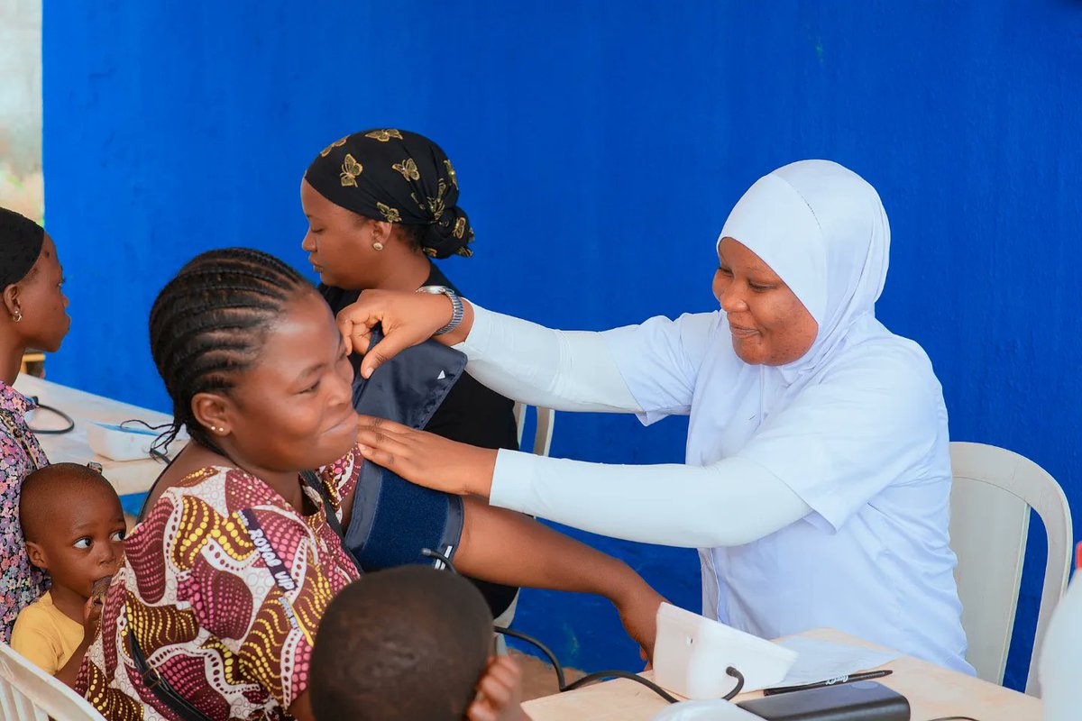 milecentfdn's tweet photo. High blood pressure check is one of the most important vital sign in antenatal screening and general body checkups.
-
-
We are coming to your community soon!!

#QualityHealthcare #globalhealth #maternalhealth #milecenthealthpoint2024 #milecentfoundation #WorldConnect https://t.co/t1z77fegFn