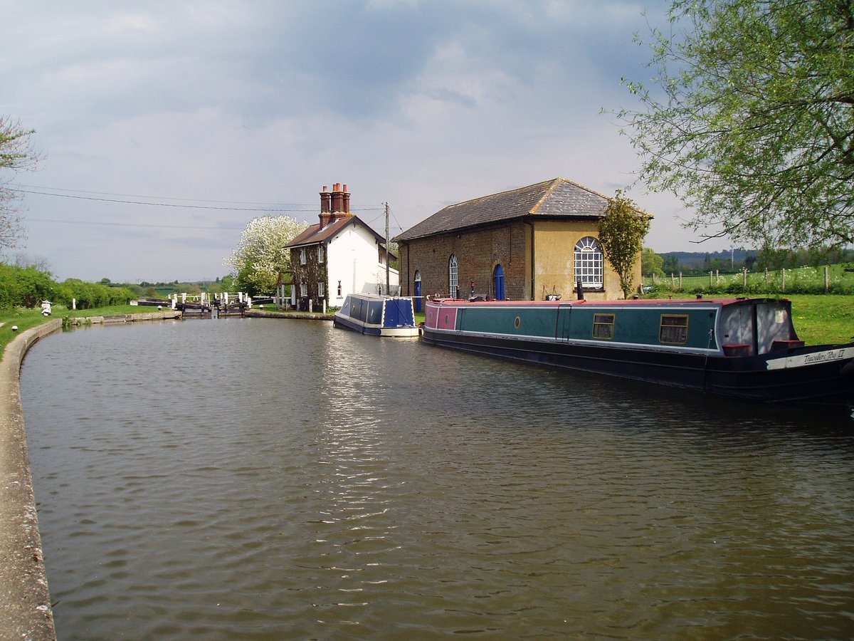 My photos from #April 2007

#CanalRiverTrust #GrandUnionCanal #Seabrook #Marsworth #Lock #NarrowBoat #PumpHouses

#Canals & #Waterways can provide #Peace & #calm for your own #Wellbeing #Lifesbetterbywater #KeepCanalsAlive