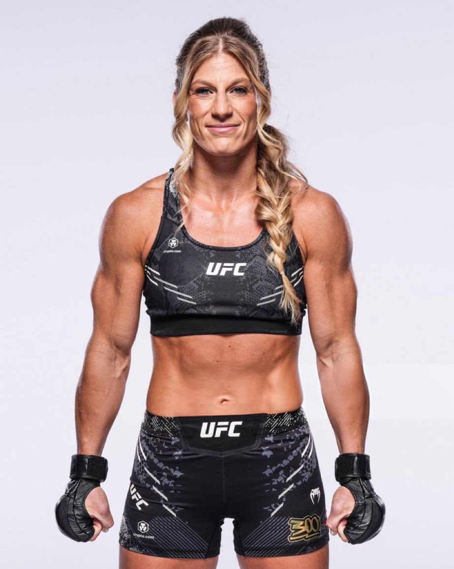 no fcking way she makes 135, she looks bigger than all bantamweight men.