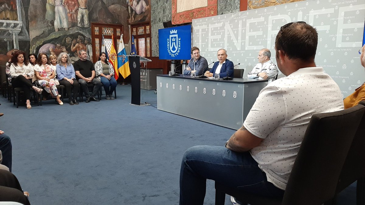 #CARNÉARTESANO Ayer,10 abril, tuvo lugar el acto entrega carné artesano @Artesaniatfe @CabildoTenerife de las anteriores convocatorias. En palabras del Consejero @Efraincan'Hoy hemos vuelto a regresar al lugar más noble de la isla para poner en valor nuestros oficios más nobles'