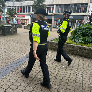 #GoodPoliceWork from these officers taking on shoplifting and antisocial behaviour in Plymouth City Centre news.devon-cornwall.police.uk/news-article/f…