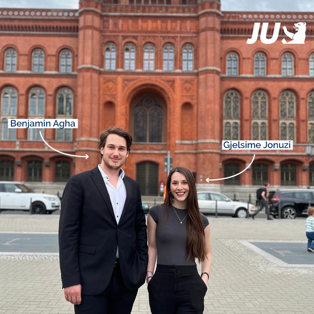 instagram.com/p/C5lMS3roctm/…

🚀 Am 03.04. gab Harald Burkart die Amtsgeschäfte vorübergehend kommissarisch an seine Stellvertreterin Gjelsime Jonuzi ab. Gemeinsam mit dem Landesgeschäftsführer Benjamin Agha wird Gjelsime die Arbeit unserer JU Berlin nach vorne bringen. 

#juvielfalt