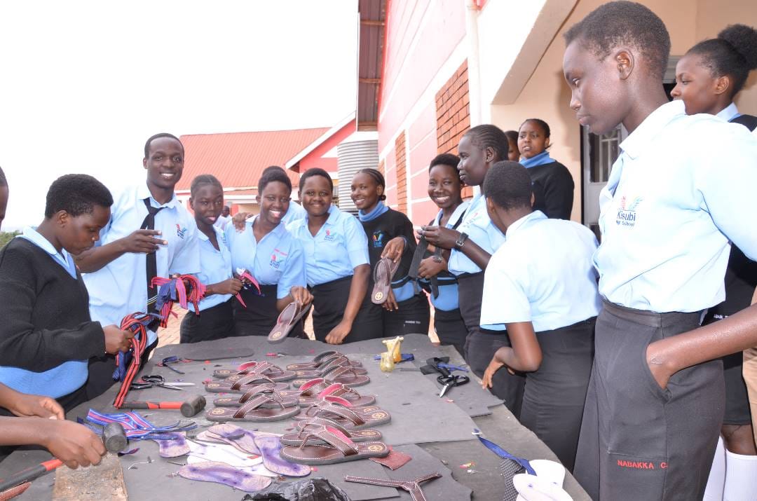 kisubi_schools's tweet image. With a blend of innovation, education, and a commitment to excellence, we&apos;re not just preparing students for work; we&apos;re cultivating the trailblazers of the future job market. Get ready to conquer the world with #KisubiSchools by your side! 
#ReadyForWork