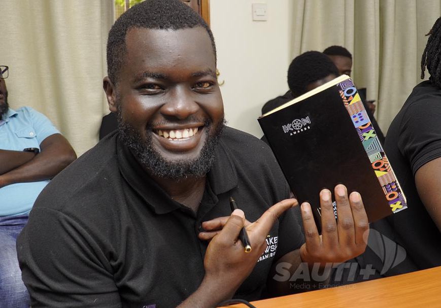 reachahand's tweet image. ‘Renting film gear is super expensive for filmmakers in Uganda. The high prices of equipment are a big obstacle to being creative. 

Taxes make it even harder, raising costs &amp;amp; making it tough for young people like me to access the tools we need." Gerald Obongi

#IkonAwards2024