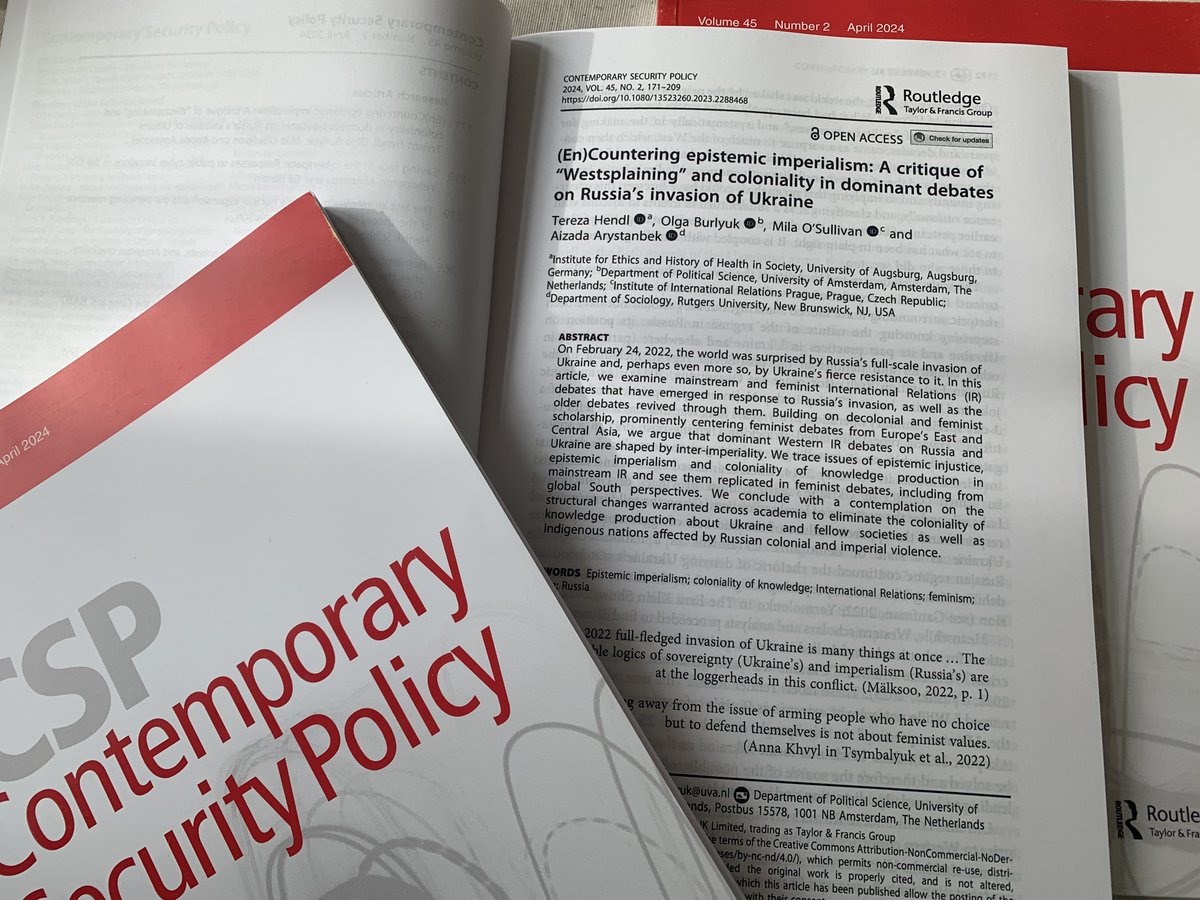 Hardcopies of last @CSP_journal issue I had some (limited) involvement with as an editor. Do read this tour de force of Hendl et al. No idea what the next July issue will bring but I am sure it will be very good! ➡️ Current issue tandfonline.com/toc/fcsp20/cur…