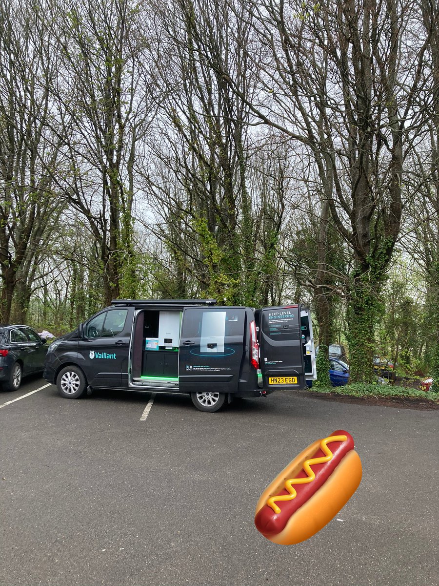 In the trees 🌲today @andyh_vaillant @CityPlumbingUK @city_supplies Dorchester. We have bacon rolls! 🥓Special prices today See the new Remastered @vaillantuk ecoTEC plus boilers & Heat Pumps #Advance #proudlysupportinginstallers