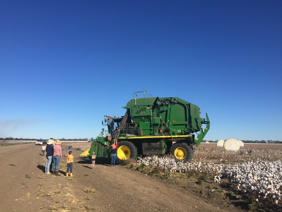 Our picker driver for the #cotton harvest has fallen through. Does anyone know an experienced picker driver who can work end of April for 5 or 6 weeks? Beautiful accommodation provided. Thanks @SouthernValleys @NamoiCotton @CottonAustralia @DDCGInc @CottonHubUNE