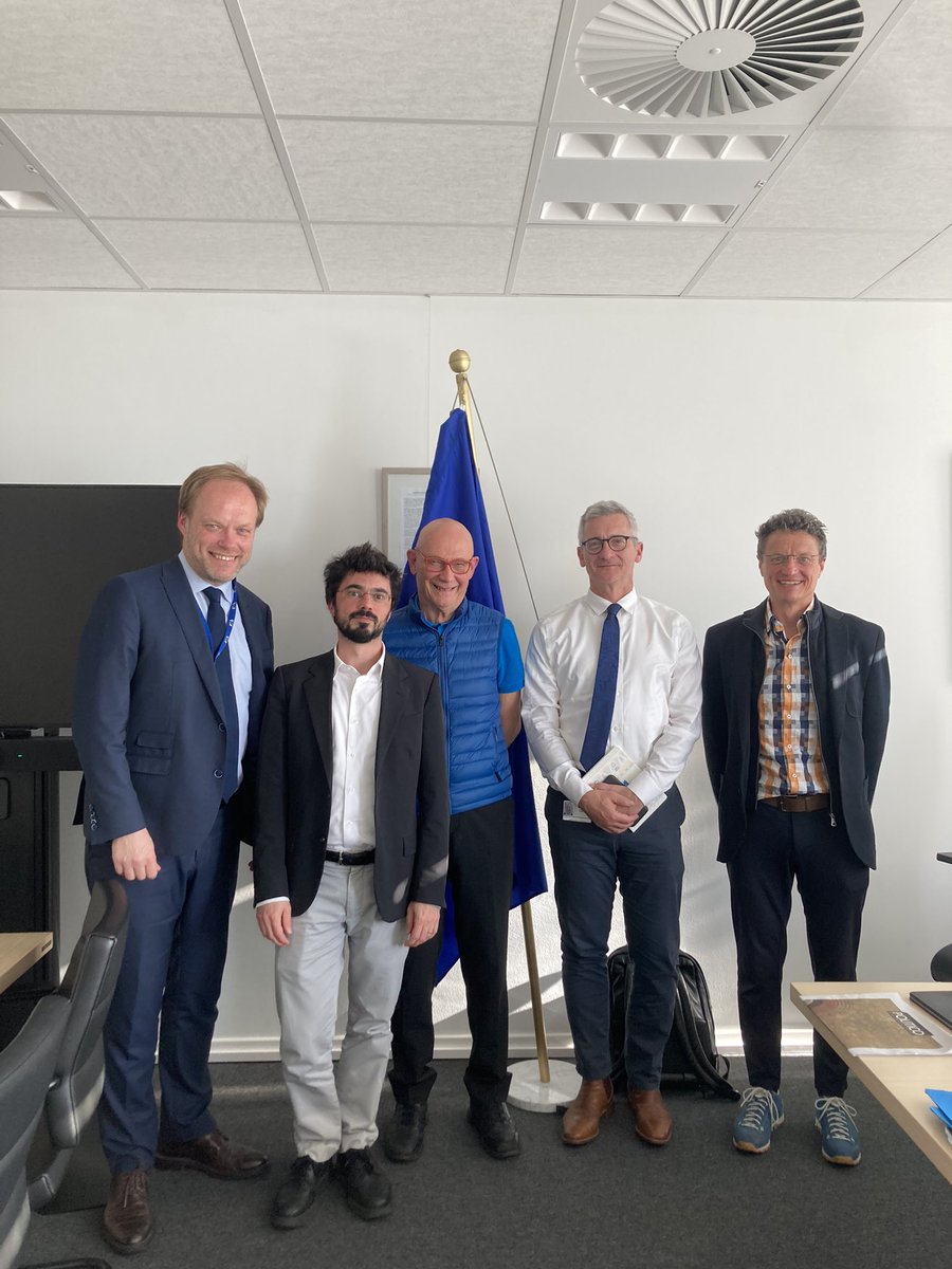 Yesterday the Climate Overshoot Commission discussed our integrated strategy to reduce risks of overshoot with Director-General Kurt Vandenberghe for Climate Action at the @EU_Commission