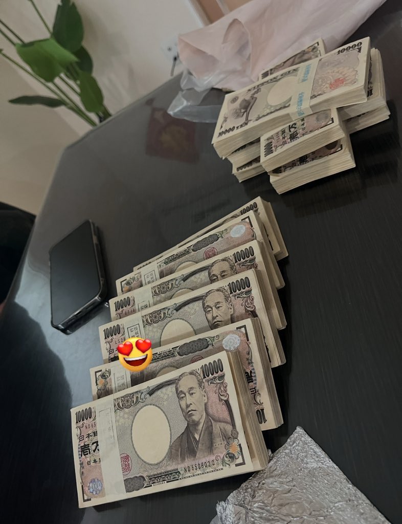 FaFedsa's tweet photo. 1〜10万円欲しい方DM下さい。
融資とか金貸しとかでは無く、無料でお金作れます。
とても優良案件なので、沢山来てくれると嬉しいです！
気になる方はDMまで！！

#お金に困ってます 
#即金　#即日　#借金
＃個人融資
#お金困ってます
#口座買取
#オンカジ　#���策
#LTC換金
#資金調達
#p活初心者 https://t.co/WqSdCNRaLH