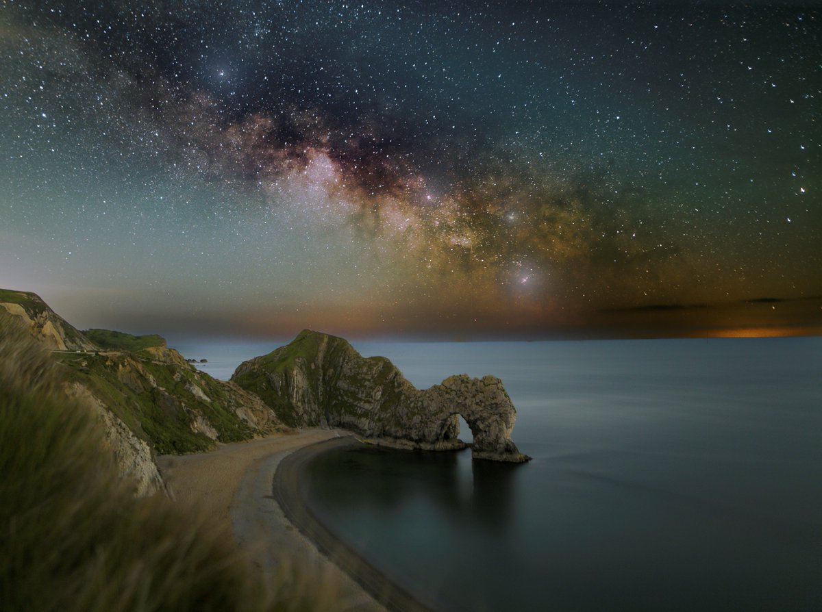 Congratulations Tony (@ViperSets) - our pinned image for April! Taken at Durdle Door, we were amazed with the incredible details captured 🤩 Well done! #CanonUK #CanonIreland