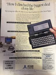 #EfemérideInf: Tal día como hoy de 1989 @Atari presenta #Portfolio, con 128KB de RAM, sistema operativo MS-DOS y pantalla LCD de 8 filas y 40 columnas. #etsinfupv #AdaByronUPV #ODS4