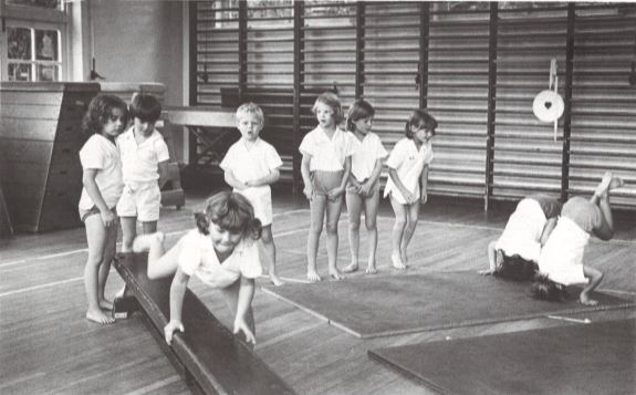 #TBT mid-action shot of pupils during their PE lesson!🤸