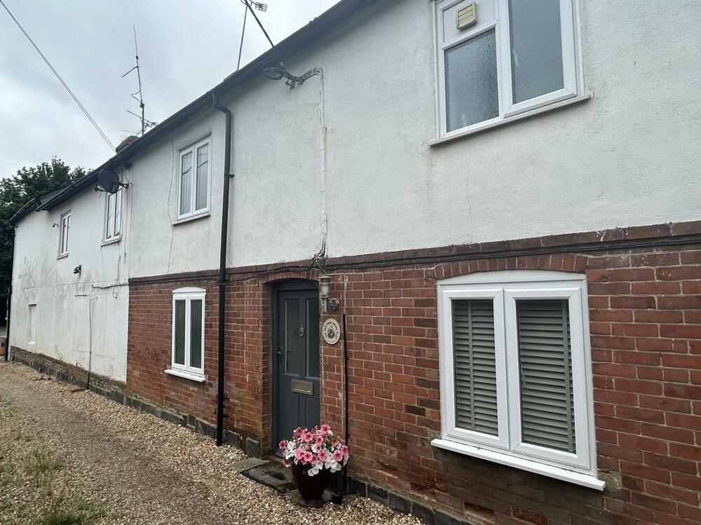 We are instructed by the LPA Receiver in the sale of 
Flat, The Old Post Office, Weyhill Road, Andover, Hampshire SP11 0PP
Guide Price: £135,000

auctionproperty.co.uk/property/flat-…

#auctionpropertyuk #propertyauction #lpareciever #propertyforsale