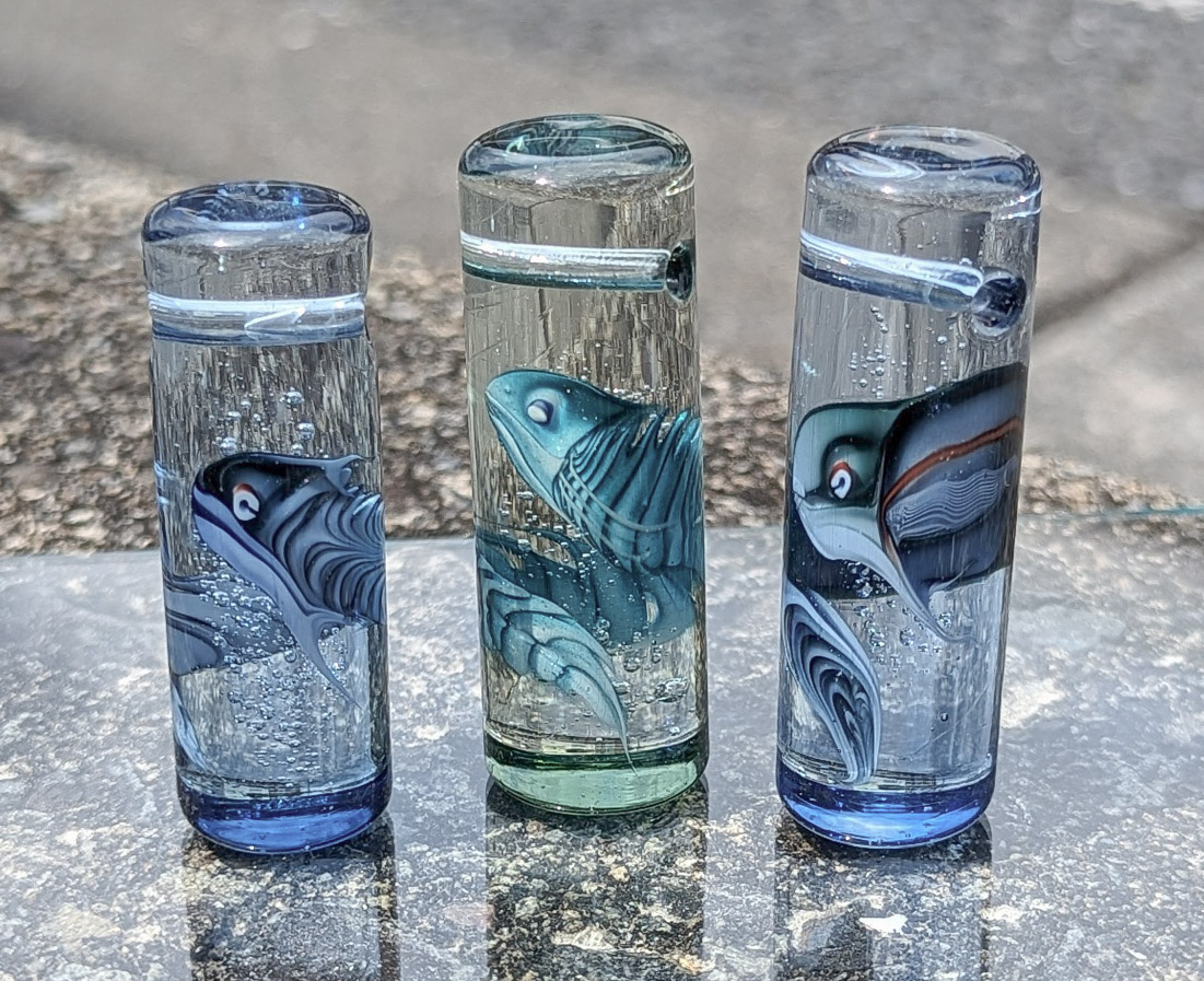 置物にもなる深海魚の
ガラスペンダント
tomomatsuglass.cart.fc2.com
minne.com/tgm2010

#ハンドメイド作品
#手作りガラス
#深海魚
#ガラスペンダント #置物
#glass #lampwork