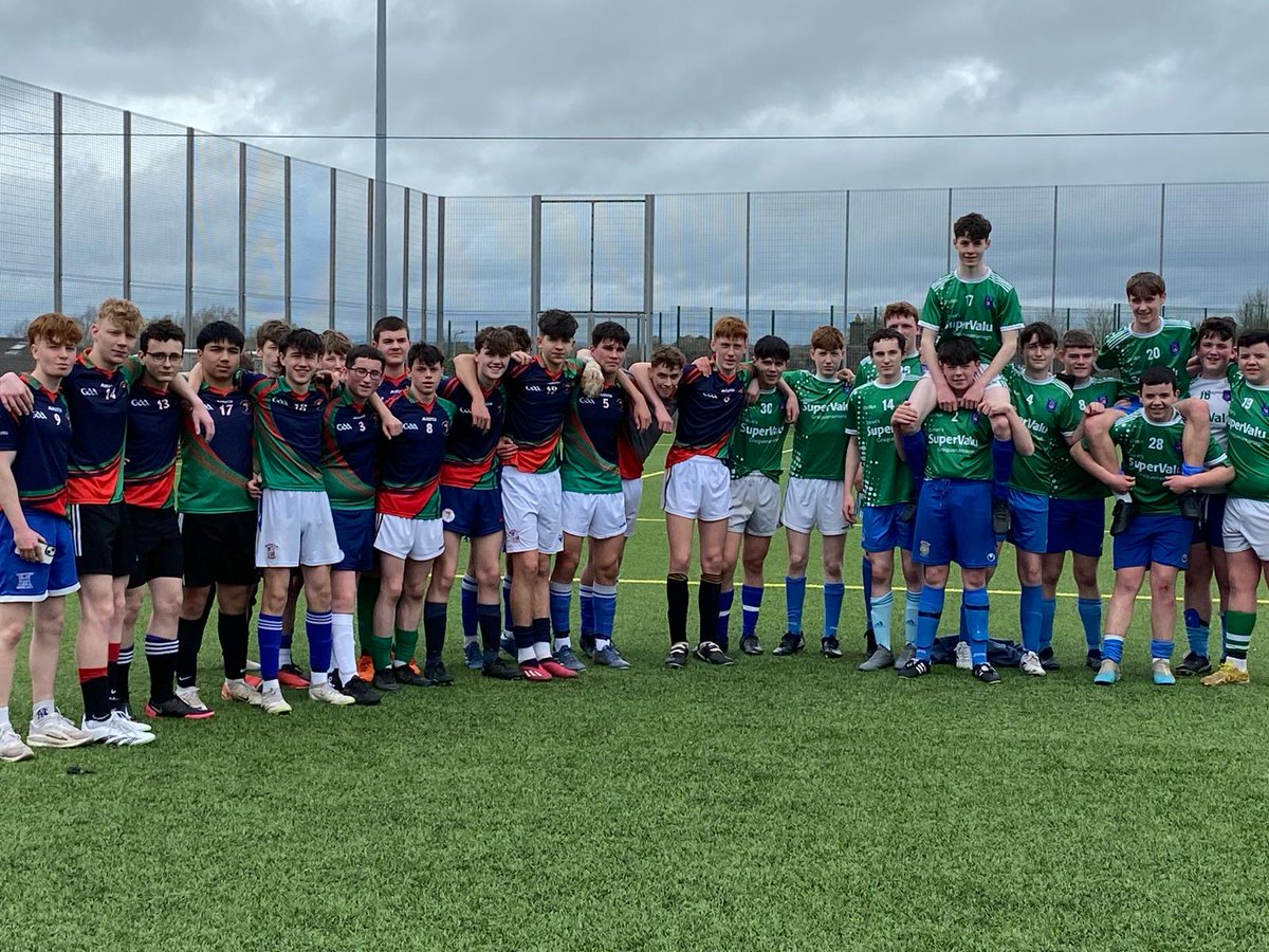 Bhuaigh ár bhfoireann 2-0 inné i gcoinne Choláiste Dubhuisce Maith sibh a bhuachaillí. Cúl faighte ag Morgan agus Cormac. Great win for our 3rd and 4th Years v Duiske College yesterday. Sár cluiche ag Vanya, Cormac, Alex P, agus Frank🙌🙌 osrai.ie/bua-sacair-bli…