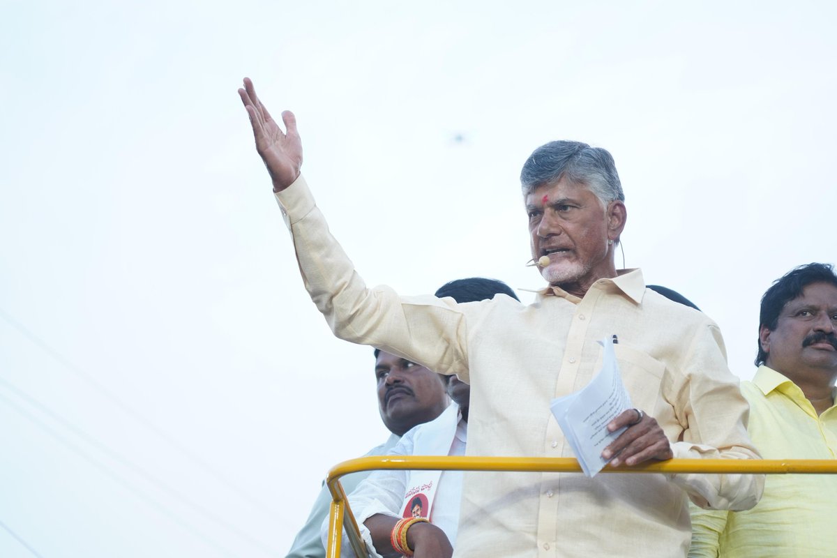 Hope is in the air. 
Beautiful Glimpses from
 #PrajaGalam
#TDPJSPBJPWinning 
#AndhraPradesh