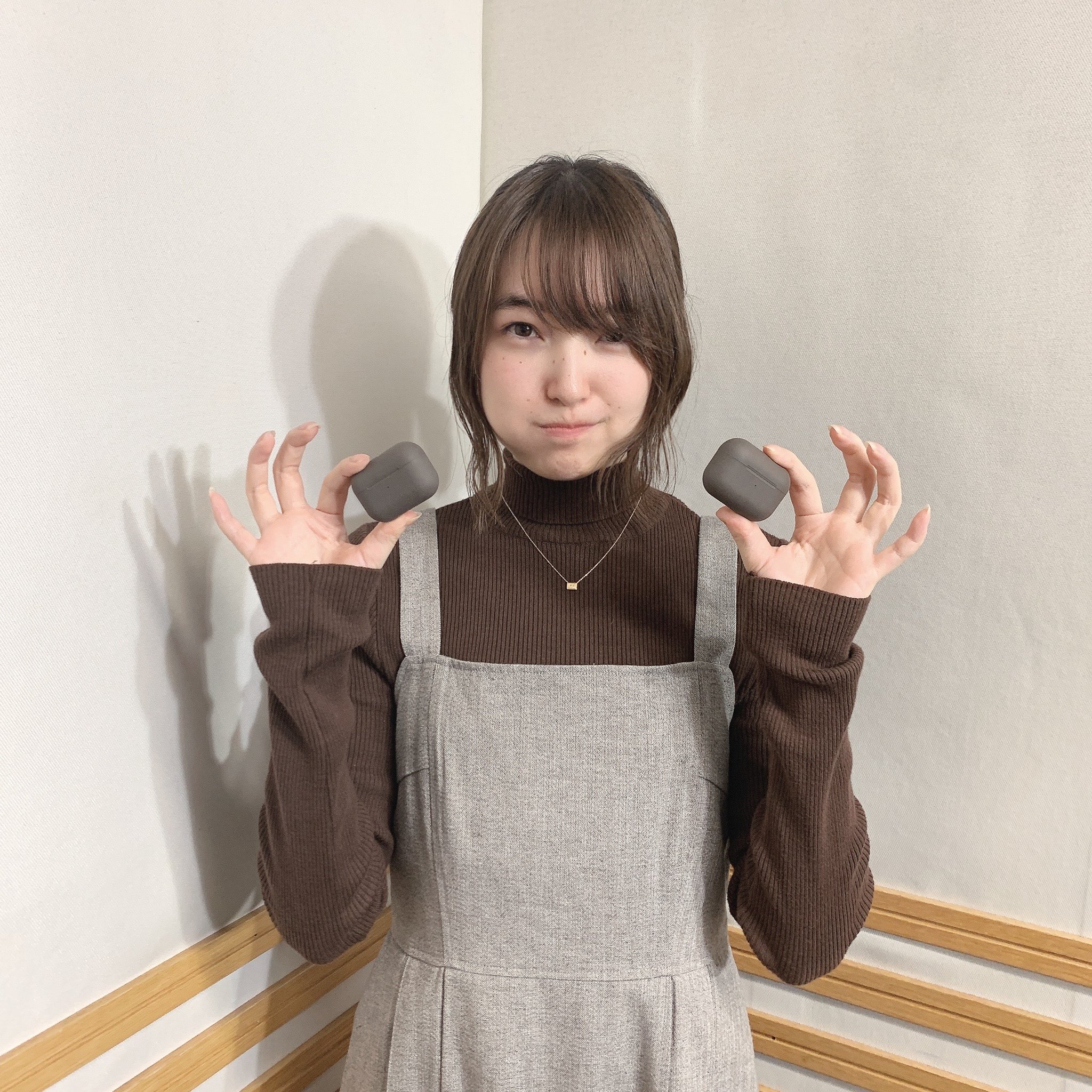 上田麗奈 私のイヤホンが入る箱。 「上田麗奈のひみつばこ」 Amazon.co.jp: 上田麗奈のひみつばこ 私のイヤホンが入る箱