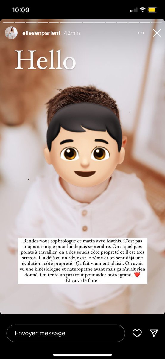 opi_stroke's tweet photo. Dans la même catégorie que #jnspj et son mari, on a aussi #ellesenparlent qui affiche sur internet toute l’intimité de ses fils !
On connaît son visage, sa maison, ses soucis… pauvre petit ! https://t.co/lIubUCt1BF