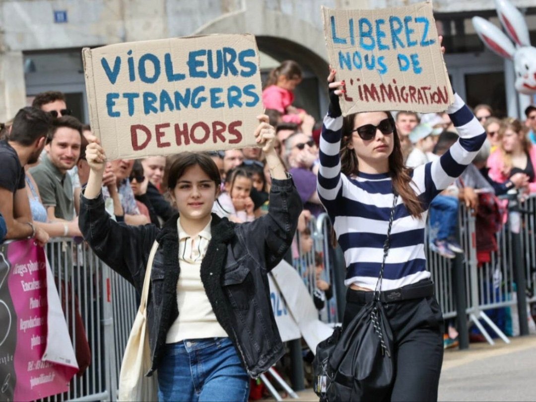 Parce que la gauche et l’extrême gauche de Bourgogne Franche-Comté financent l’immigration sauvage, parce que la maire de #Besançon veut censurer la parole des femmes qui refusent l’intolérable, les élus du @RN_BFC rappellent qu’un violeur étranger doit être expulsé !