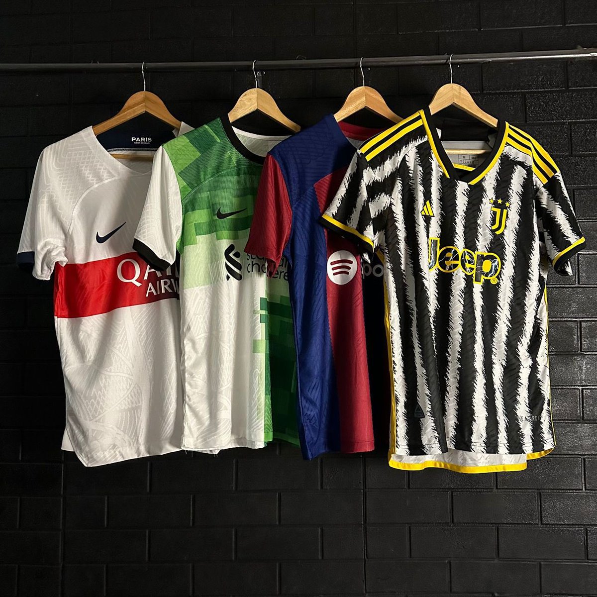 Get your quality jerseys at Dudu’s Fit Collection. A place you can get any home and away jerseys for Top clubs, National teams. We also deliver Nationwide.