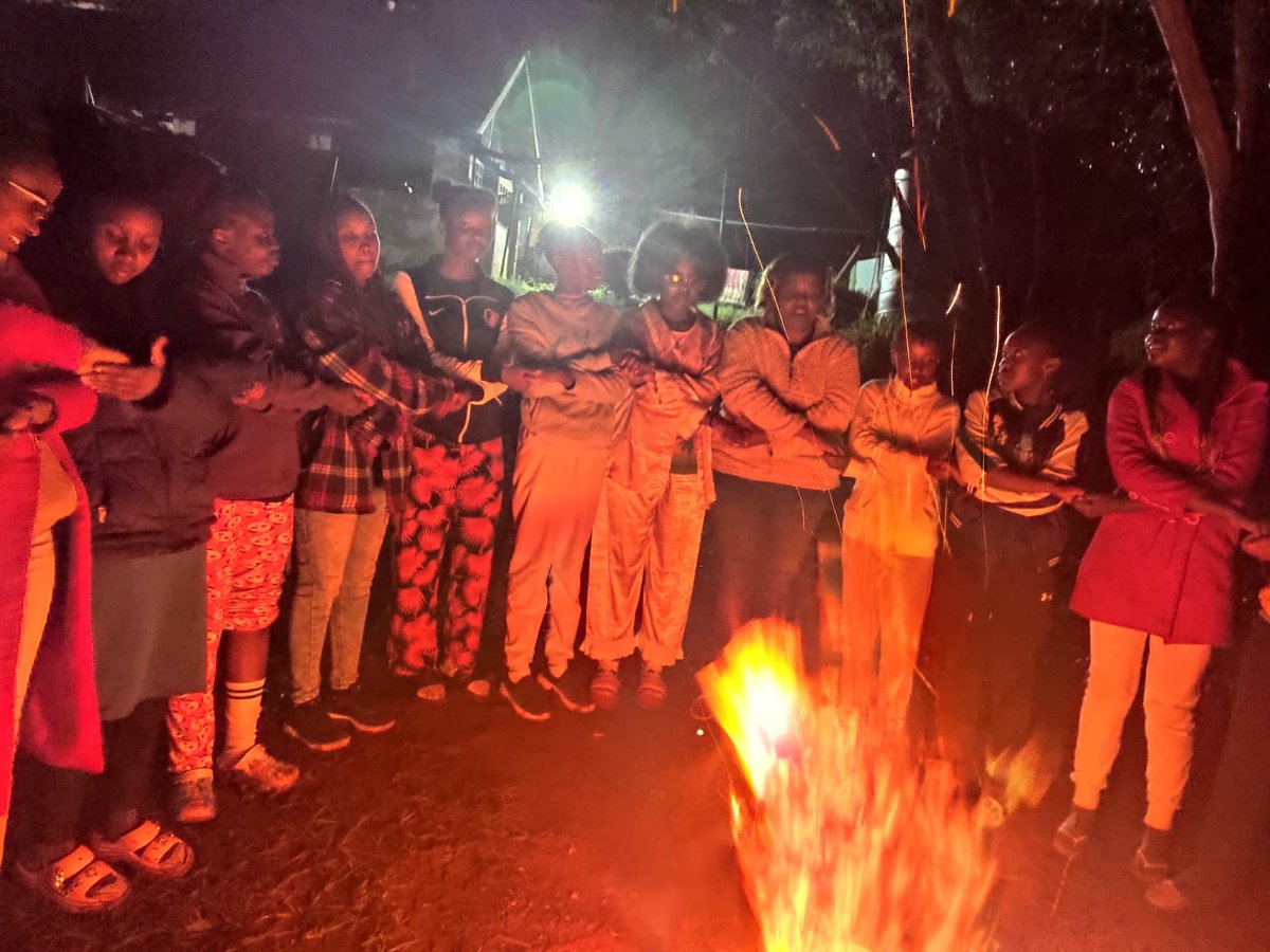 '🔥✨ Igniting Memories: Our STEM boot camp that brought together girls from 11 schools concluded with a blazing campfire! 🏕️🚀 #UnforgettableMoments
 #YESSAdventure
@wagggsworld @YessMovement @Norecno @WAGGGSAsiaPac @africa_region @KenyaGirlGuides