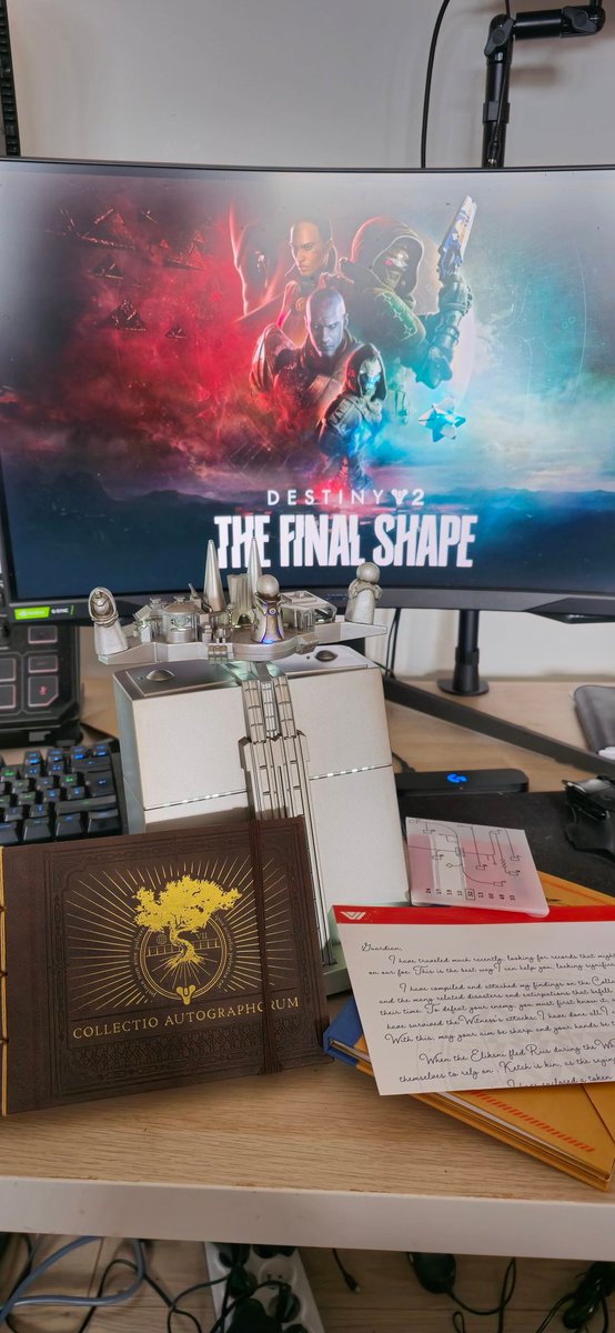 Merci à <a href="/DestinyGameFR/">Destiny 2</a> et <a href="/WarningUp/">Warning Up</a> pour l'envoi de cet collector.

Elle est magnifique 😍

On commence la prépa pour #TheFinalShape !

Avec la découverte de #IntoTheLight
💥💥 
twitch.tv/chunklaw