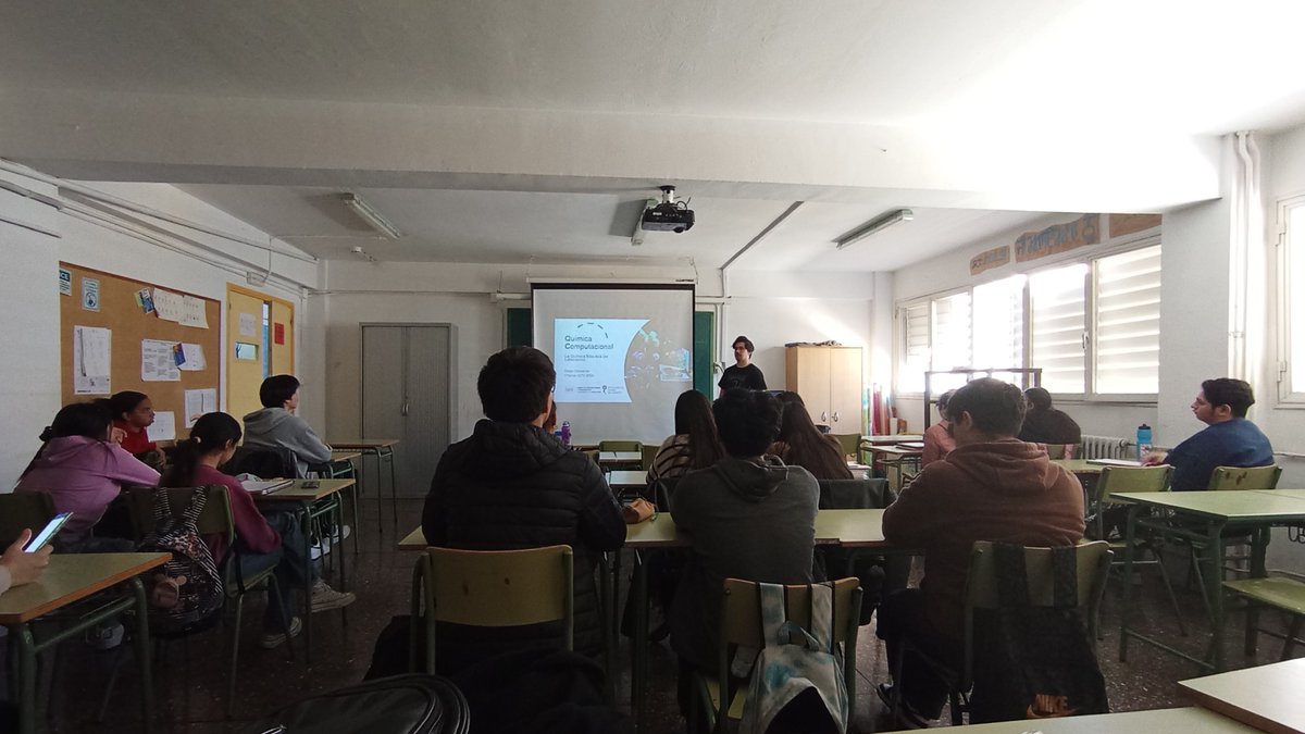 IQTCUB's tweet photo. Yesterday @diegonti4 gave a really interesting talk about computational chemistry to Bachillerato students. Many thanks to the center! @IPedraforca

#RecercaUB #compchem @UniBarcelona @QuimicaUB @SOMM_alliance https://t.co/gXIee63rCS