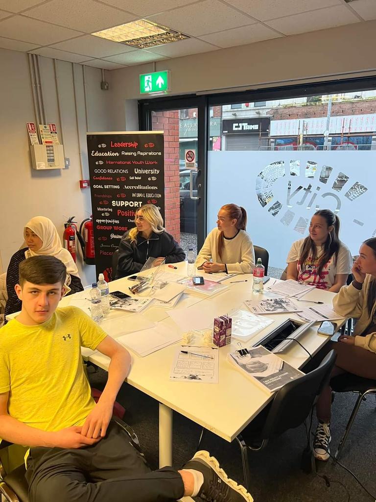 Our @ocnni youth work course continued last night with learners reflecting on relationship building and boundaries in youth work. @Rcitybelfast @ArdoyneYC @Newlodge_yc @familycomfortni @NI_CRC #NBSGRP #youthwork #goodrelations #volunteerdevelopment #youthcenteredcommunities