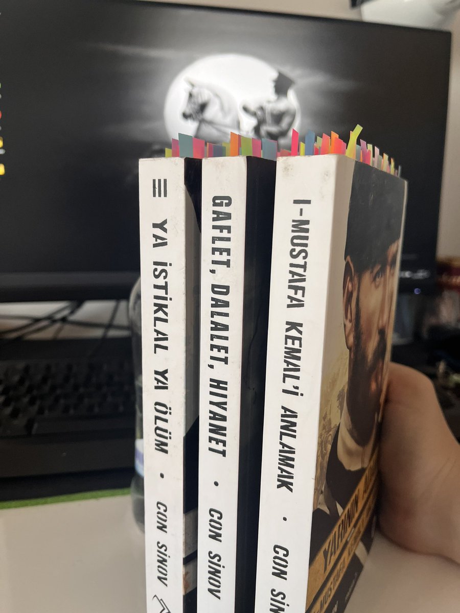 Son zamanda tanımış olduğum yetenekli ve zeki yazar arkadaşım <a href="/lordsinov/">Con Sinov</a> ‘un yazmış olduğu bu güzel eserleri gene bitirdim. Gene bitirdim diyorum, çünkü bu seriyi baştan sona 2 defa okudum. 
#MustafaKemalAtatürk #YarınınAdamı