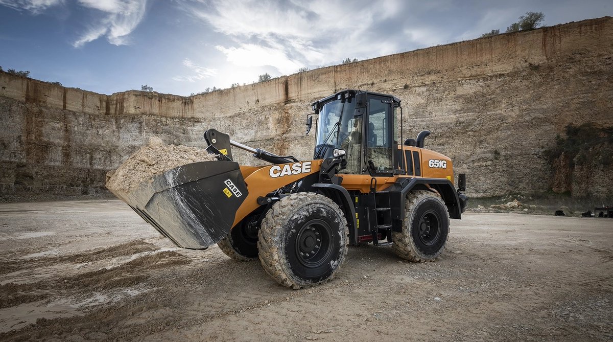 TheDiggerBlog's tweet image. From the Blog: Filling a gap: Case 651G Evolution dlvr.it/T5MBgq #blog #construction #equipment