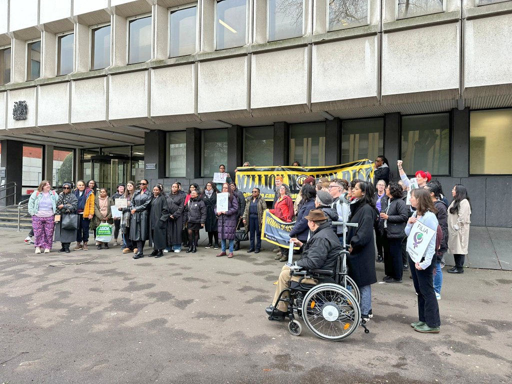 Many Women's orgs and groups are here to show #Solidarity with @SELMATAHA8 @nia_endingVAWG @feministdissent @Womans_Place_UK @SBSisters @SistersSalon2 @LabWomenDec #Sisterhood #nojusticenopeace #EndRacistAbuse #IStandWithSelmaTaha #AllForOneOneForAll