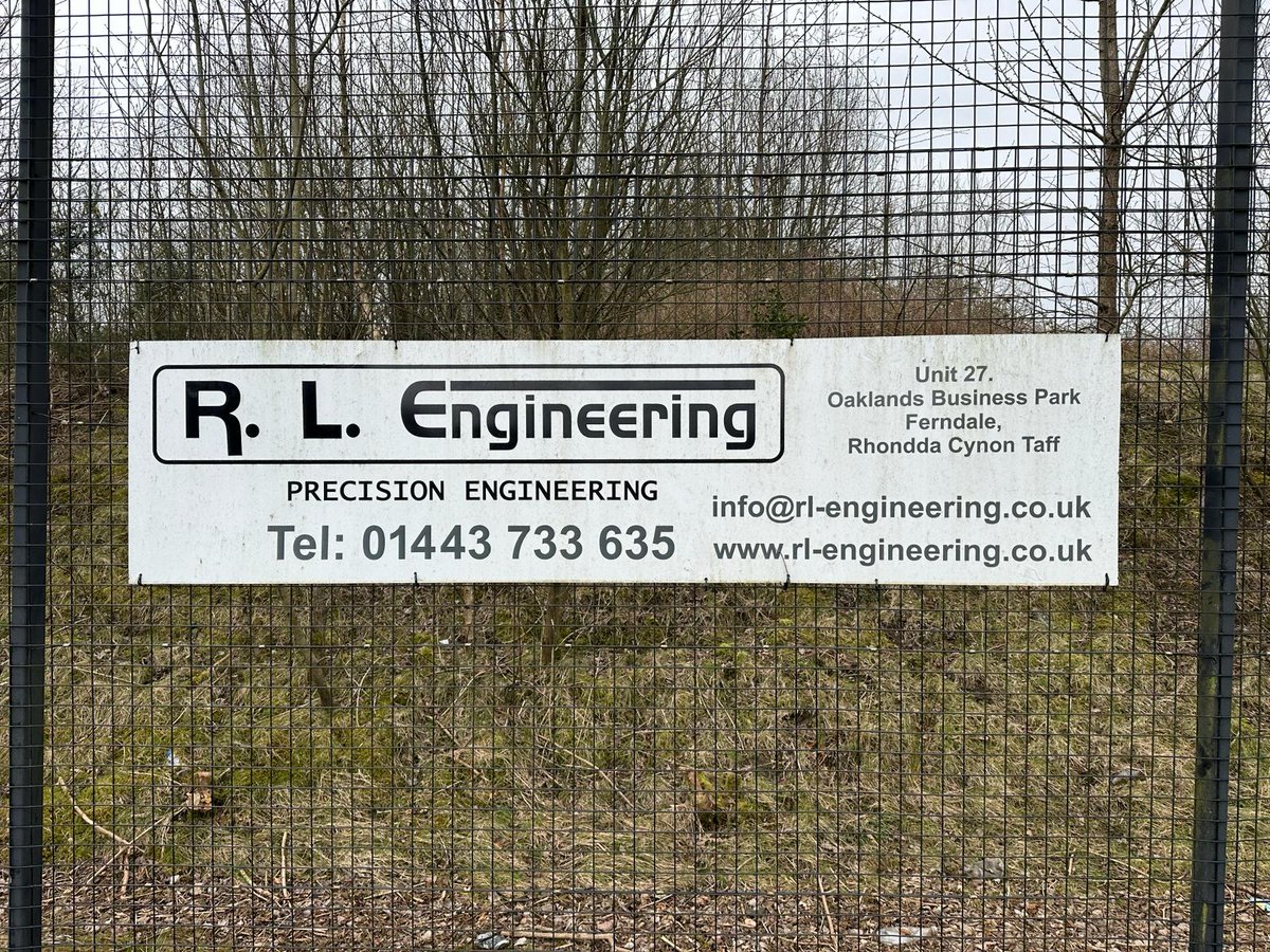 Continuing with our thanks to our sponsors, next we have R L Engineering 👏. If you would like to sponsor the club in 24/25 DM @Penrhiwfer_Fc or @WathanAnthony  #upthefer #TogetherStronger #community #sponsors #billboard #readytogo