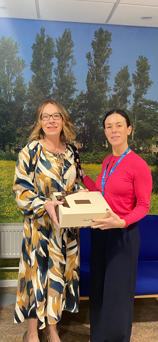 🎉 Congratulations to Mary Palin at Sefton Council who won our prize draw at the #NAVSH conference last month (thank you to Laura Tickle for accepting the Lindt hamper on her behalf from Brionie Cook-Scowen) 🎉 #virtualschools #localauthorities #education