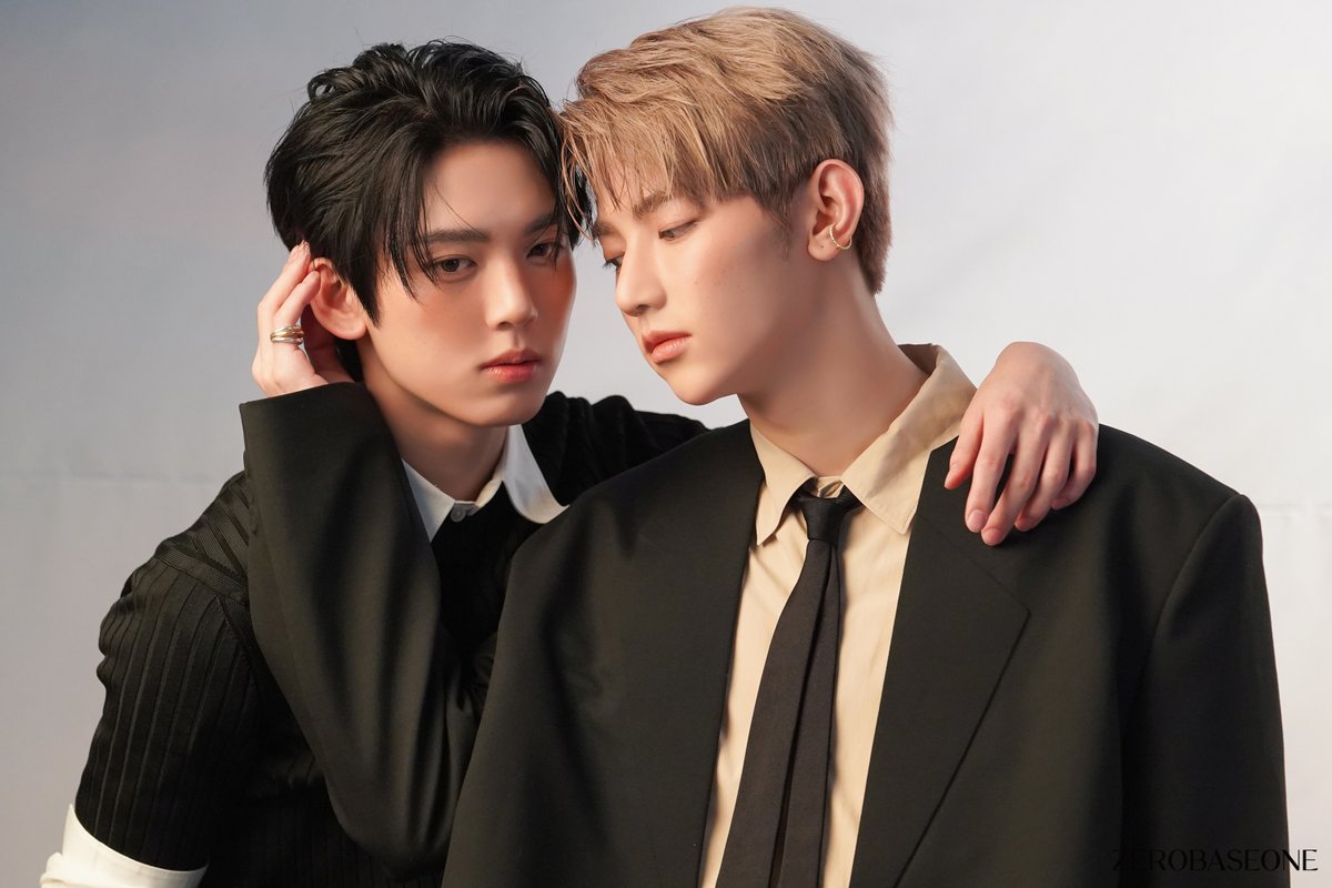 ZB1_official's tweet image. ZEROBASEONE COSMOPOLITAN Behind Photo

artist.mnetplus.world/main/stg/zerob…

#ZEROBASEONE #ZB1
#제로베이스원