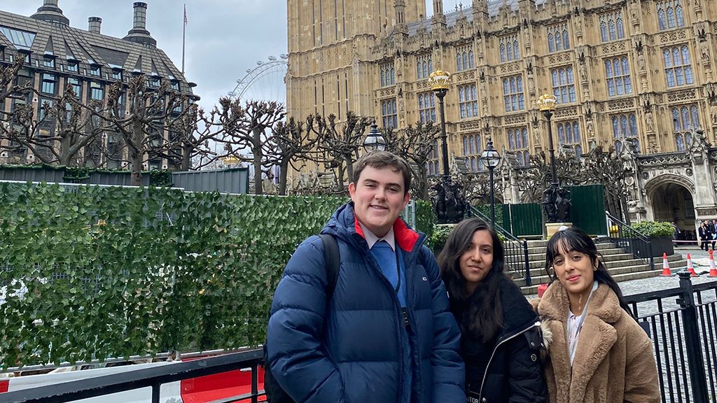 Three lucky students from @GeorgeSalterAc embarked on an exhilarating #workexperience adventure with @PLMRLtd in the heart of our capital! 🏙️From crafting press releases to exploring Parliament, they dove headfirst into PR & public affairs, soaking up invaluable knowledge &…