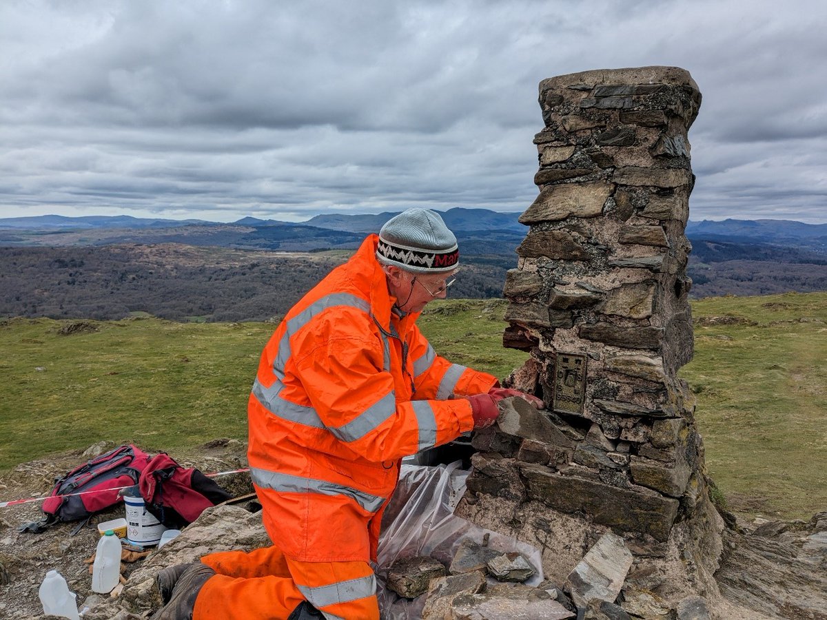 Trigpoints played a vital role in helping @OrdnanceSurvey accurately map the country in the 1930s but are now historic features. Thanks to Rob and Mary Starkey, this one at Gummers How will be around for a few more years yet. #LakeDistrict