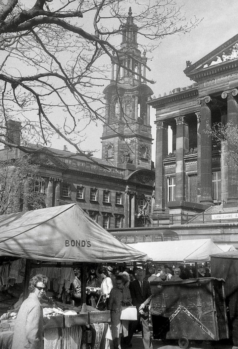 Market Day at #Preston #Lancashire with the Harris Library on the right, 1966. @HarrisPreston @LancsLibraries @prestoncouncil @blogpreston