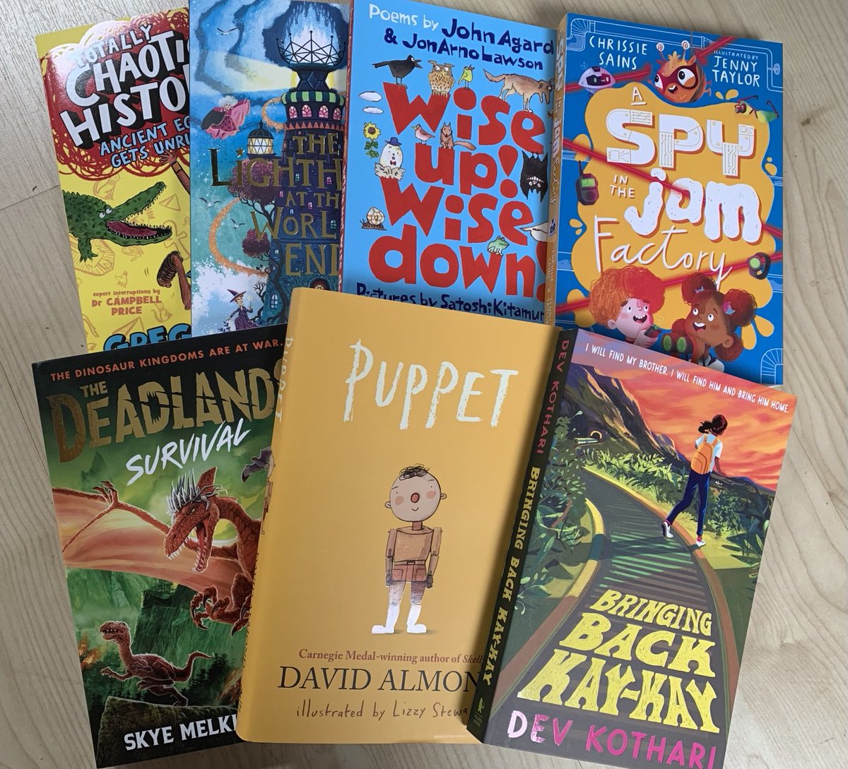 Exciting book post from ⁦@WalkerBooksUK⁩ with lots of new titles especially looking forward to reading the books by #Lovemybooks patrons ⁦@davidjalmond⁩ #Puppet and ⁦@JosephACoelho⁩ #WiseUpWiseDown