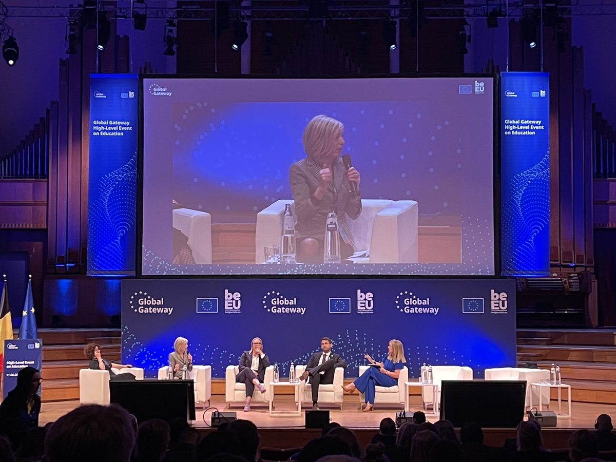 Where is the @IMFNews or the @WorldBank? We need them to ensure the financing of education and to talk about issues around debt, investments and sustainability. @SteGiannini pointing to the empty chairs on the stage 💪