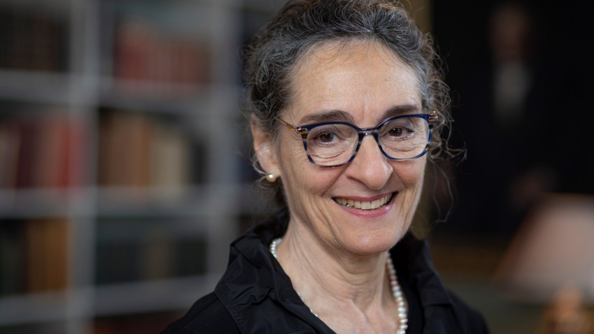 Professor Carla Shatz @Stanford delves into synapse pruning in development and Alzheimer's disease in our latest Q&A. Explore how studying fundamental questions in neuroscience can unlock crucial insights into diseases: sainsburywellcome.org/web/qa/synapse…