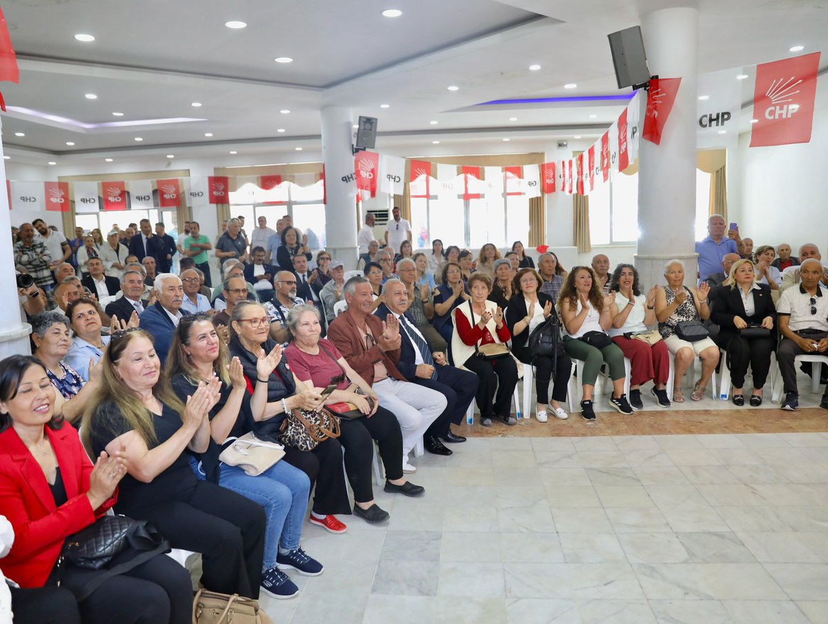 📌Didim’deyiz. İlçe Başkanımız Aşkın Atlı, Didim Belediye Başkanımız Hatice Gençay, Kadın Kolları Başkanımız Gülru Uzman Gençlik Kolları Başkanımız Süleyman Çulha ve partililerimiz ile birlikte Didim İlçe Başkanlığı'mızın düzenlendiği bayramlaşma programına katıldık.