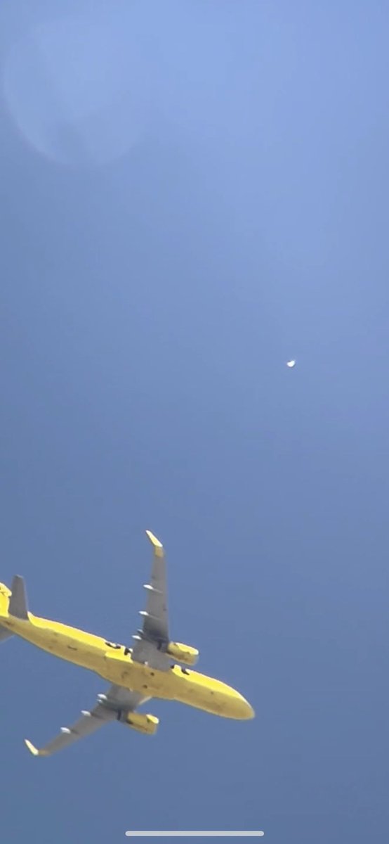 KrysDevine's tweet photo. @CuriousCre4ture Adding my #zeroevidence #ufotwitter #uapx #ufox https://t.co/ocEMKOTqrL