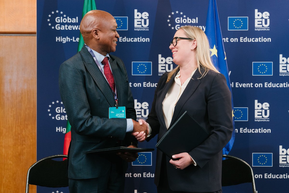 At the #GlobalGateway High Level Event on Education, 🇪🇺 and 🇿🇲 sign agreement on a €110 million EU investment in education in Zambia, boosting:

👧 access, quality, equity and inclusiveness
🧒 early childhood education and development

🔗 europa.eu/!K7b4KH