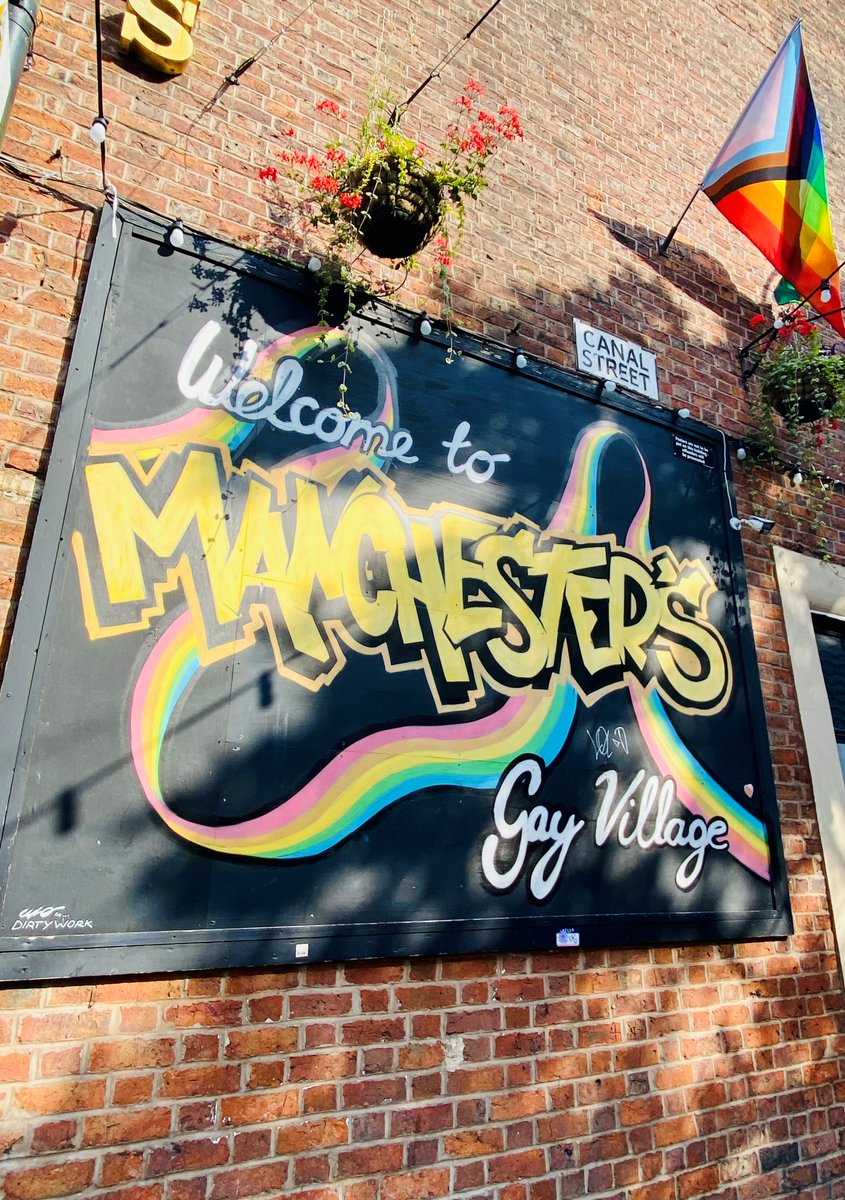 As we draw closer to summer and @ManchesterPride, Senior Lecturer Emily Crompton (@emilyonabike) discusses the fascinating history of Canal Street with @ITV. 🏳️‍🌈🏳️‍⚧️ Watch 🔗 bit.ly/3UcaQVV