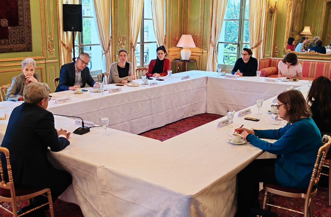 A lively discussion with members of Anglo American Press Association in Paris. Indian elections, politics and economy; India’s position on current conflicts and place and role in the emerging world order.